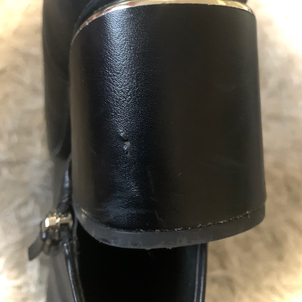 Black heeled Ankleboots - Picture 3 of 3